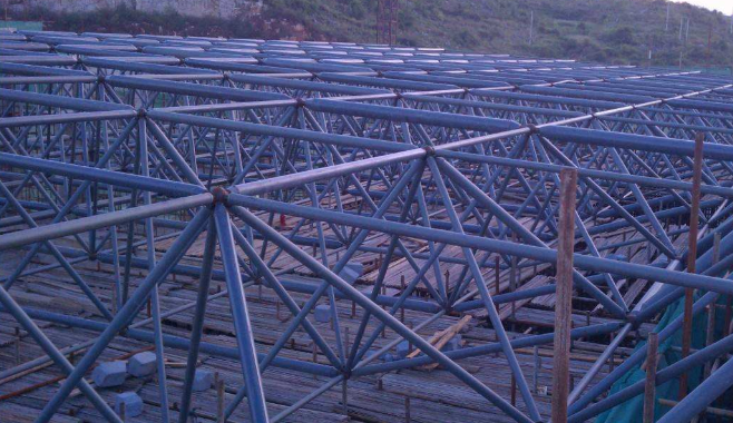 二连浩特概述网架加工公司对网架保温隔热的办法